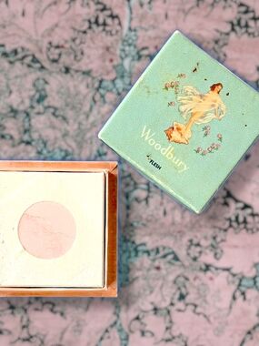 Vintage Beauty Collectible NOS Woodbury Flesh Pink Pressed Setting Powder Finish